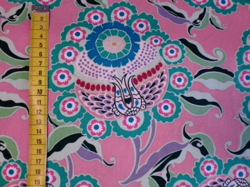 Hyperreal Garden rosa